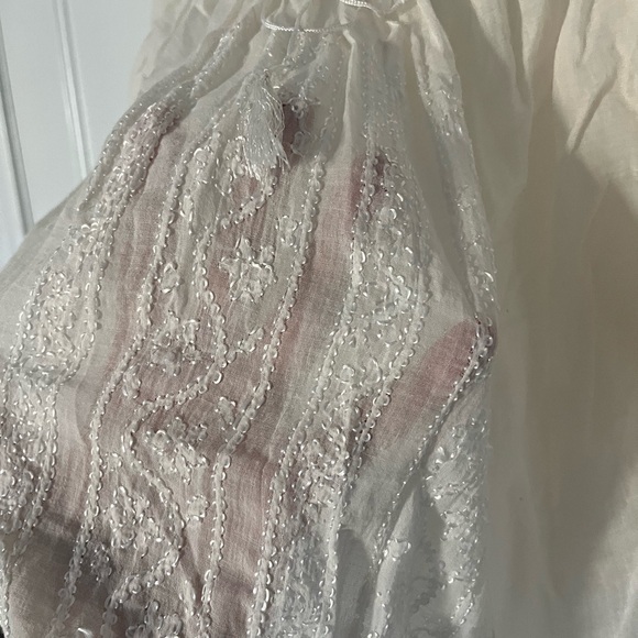 Vintage embroidered peasant blouse - Picture 2 of 3